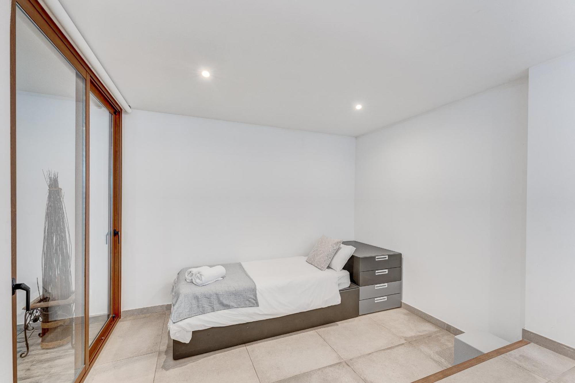 Fabulous Contemporary 5 Bedroom Villa With Private Heated Pool, Sleeps Max 13 Callao Salvaje Kültér fotó