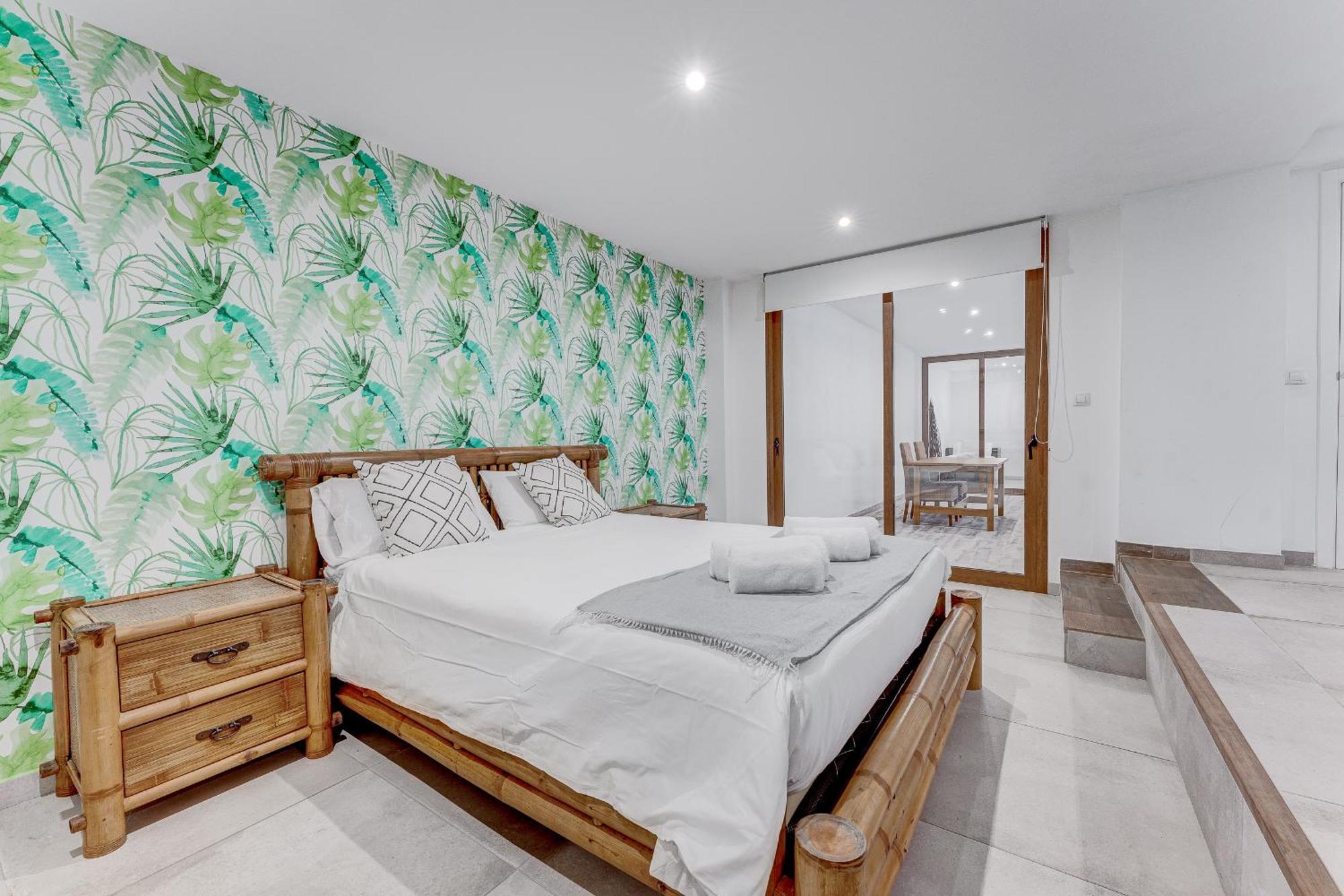 Fabulous Contemporary 5 Bedroom Villa With Private Heated Pool, Sleeps Max 13 Callao Salvaje Kültér fotó
