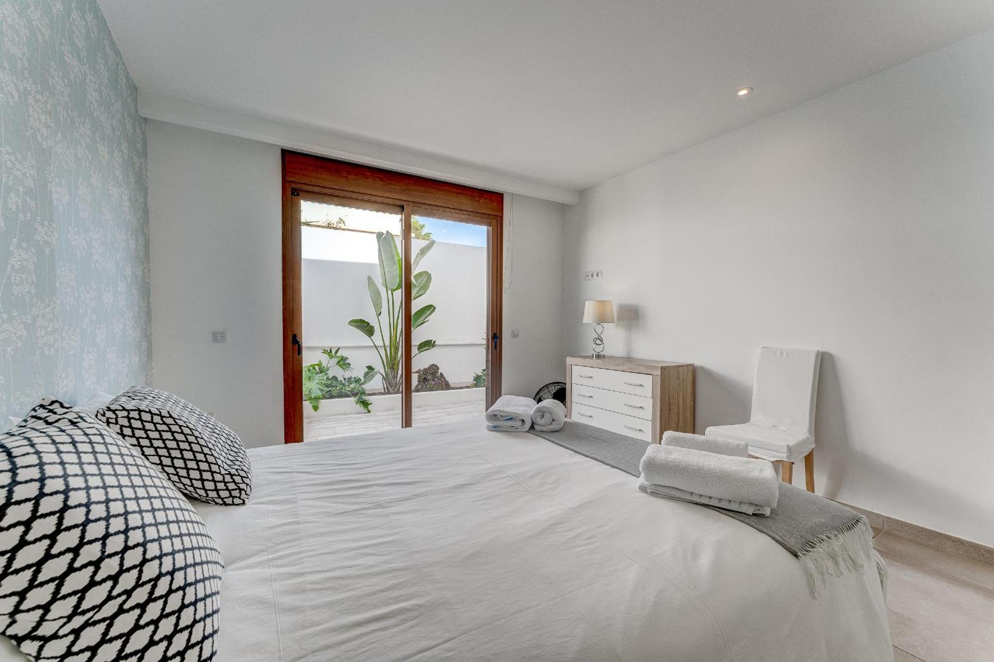 Fabulous Contemporary 5 Bedroom Villa With Private Heated Pool, Sleeps Max 13 Callao Salvaje Kültér fotó