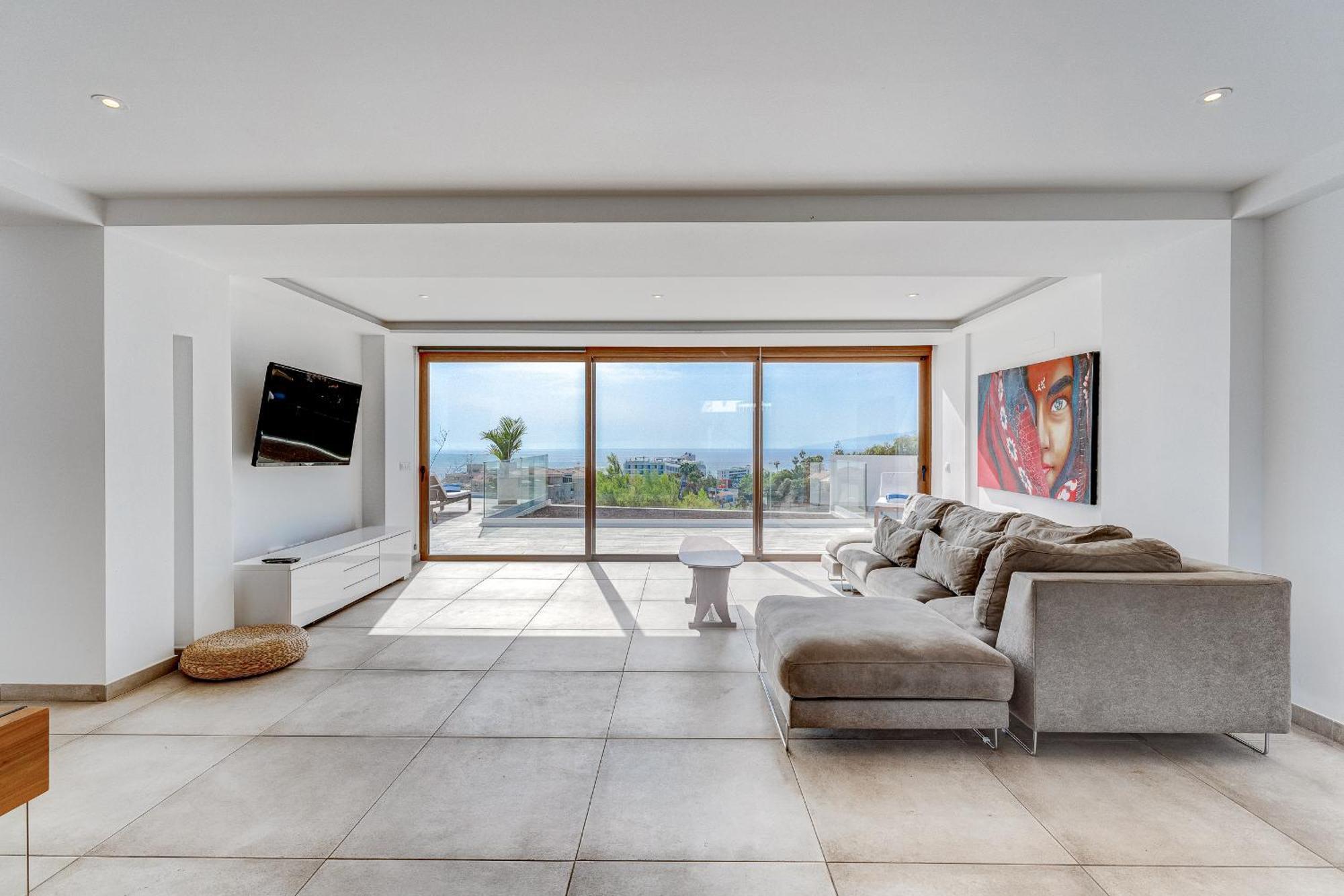 Fabulous Contemporary 5 Bedroom Villa With Private Heated Pool, Sleeps Max 13 Callao Salvaje Kültér fotó