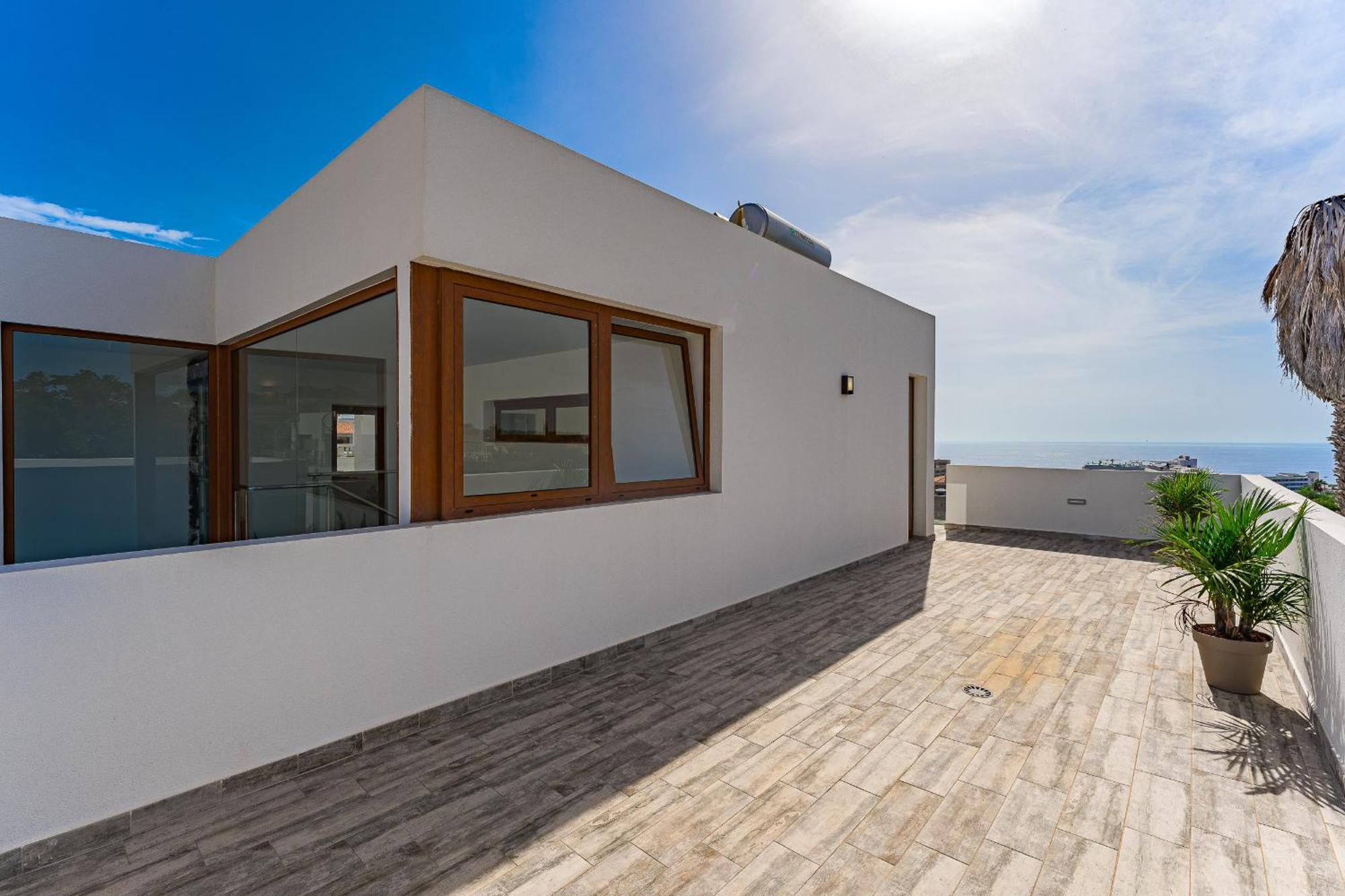 Fabulous Contemporary 5 Bedroom Villa With Private Heated Pool, Sleeps Max 13 Callao Salvaje Kültér fotó