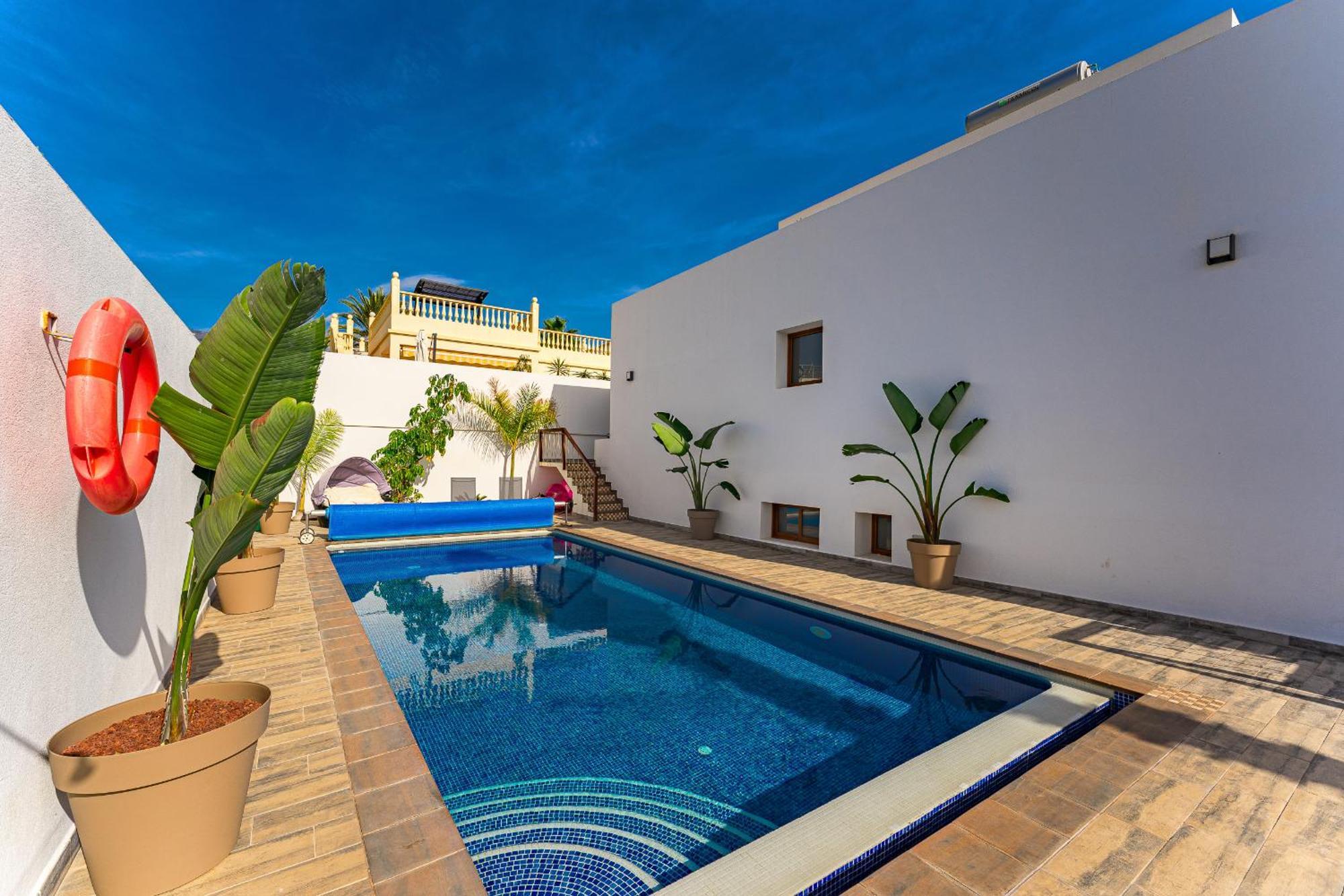 Fabulous Contemporary 5 Bedroom Villa With Private Heated Pool, Sleeps Max 13 Callao Salvaje Kültér fotó