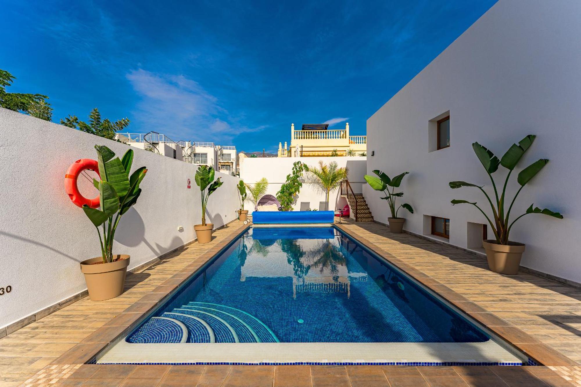 Fabulous Contemporary 5 Bedroom Villa With Private Heated Pool, Sleeps Max 13 Callao Salvaje Kültér fotó